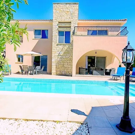 Golden Coral Villa